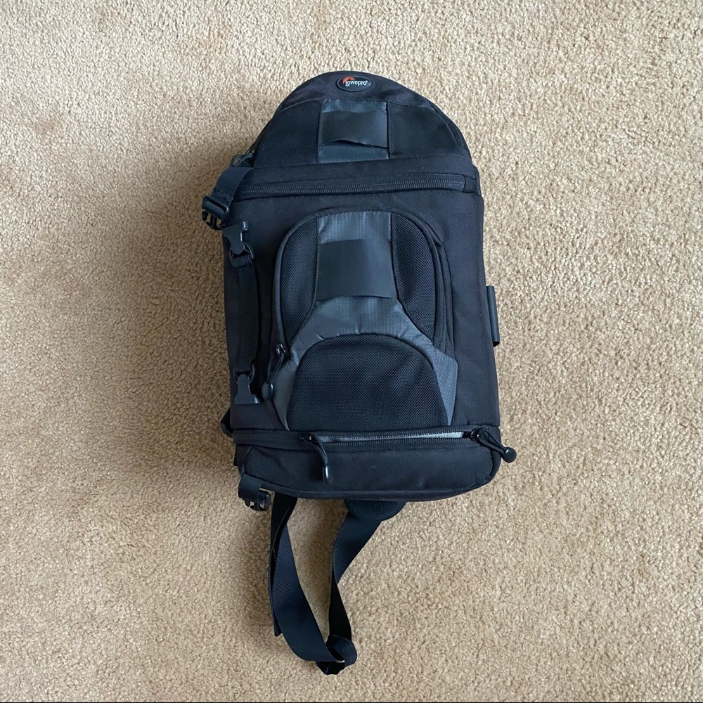 Lowepro “Slingshot 200 AW” Slingback Style Camera Bag